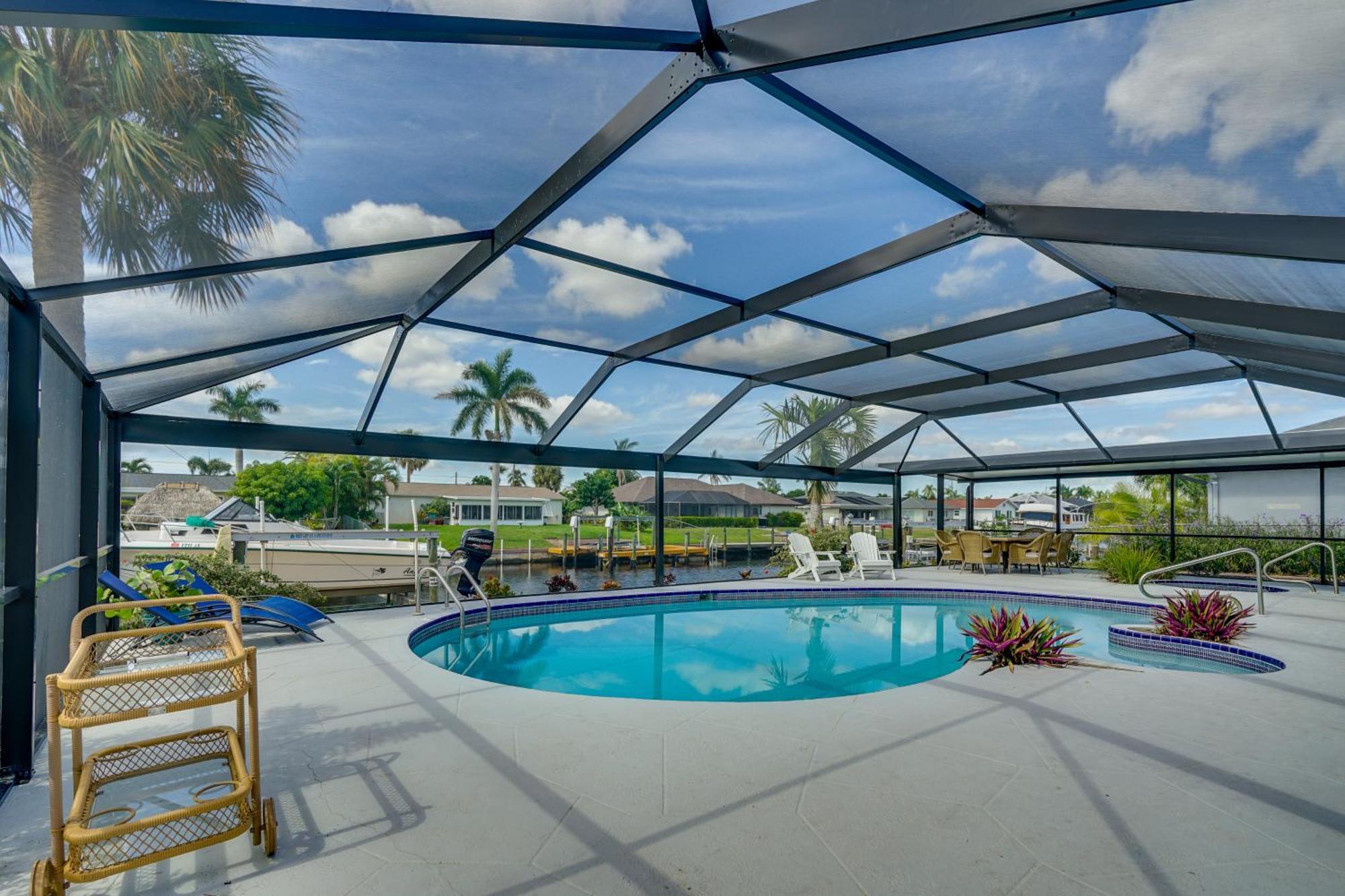 Beachy Cape Coral Home - Swim, Fish, Boat! Eksteriør billede